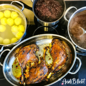 Gänsekeulen Rezept mit Portwein-Apfel Sauce und Bitterschokolade Anleitungschritt