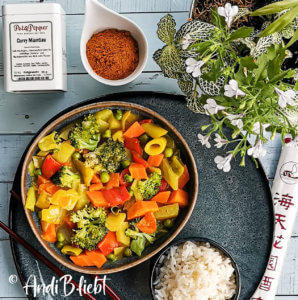 Curry Rezept vegetarisch Miantiau mit viel frischem Gemüse