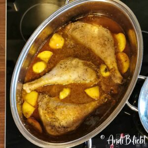 Gänsekeulen Rezept mit Portwein-Apfel Sauce und Bitterschokolade Anleitungschritt