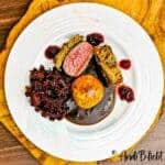 Rehfilet-Maronenkruste-Pflaumen-Rotwein-Jus