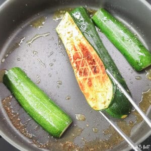 Bruschetta-Rezept -Zucchini-Burrata-AndiB.liebt-Andreas-Bochem-Zubereitung-4