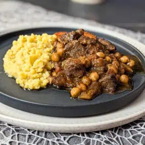 Schmortopf-orientalisch-mit-Lamm-Zimt-Feigen-AndiB.liebt-Andreas-Bochem