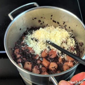Schwarzes-Spargelrisotto-Gambas-AndiB.liebt-Andreas-Bochem-Zubereitung
