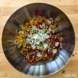Roter-Linsensalat-mit-Feta-AndiB.liebt-Rezept-Foodblog-Zubereitung