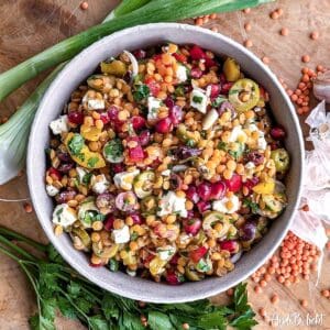 Titelfoto-Roter-Linsensalat-mit-Feta-AndiB.liebt-Rezept-Foodblog-Zubereitung
