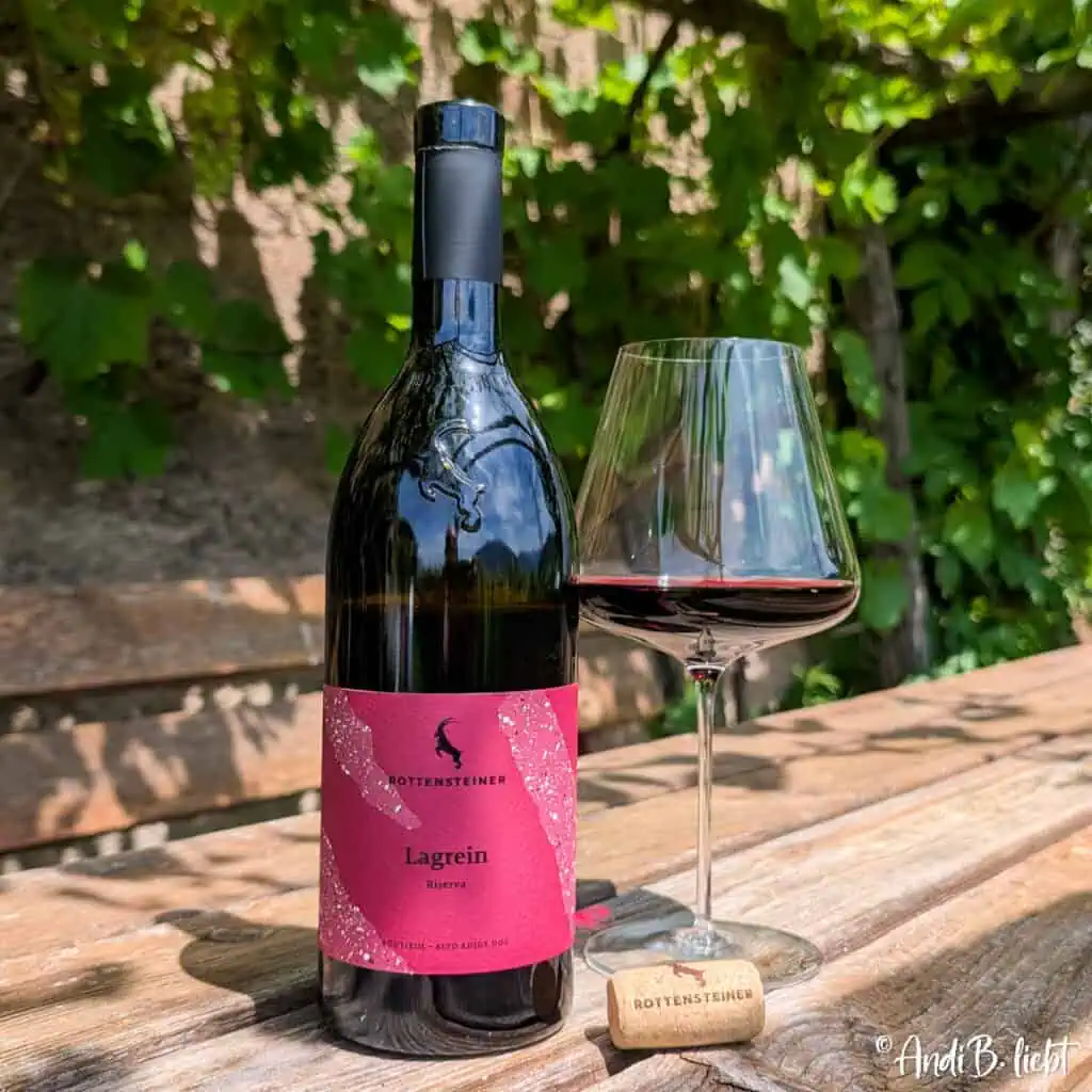 Hier siehst du den Rotwein Lagrein Südtirol von Rottensteiner, Riserva Foto 4