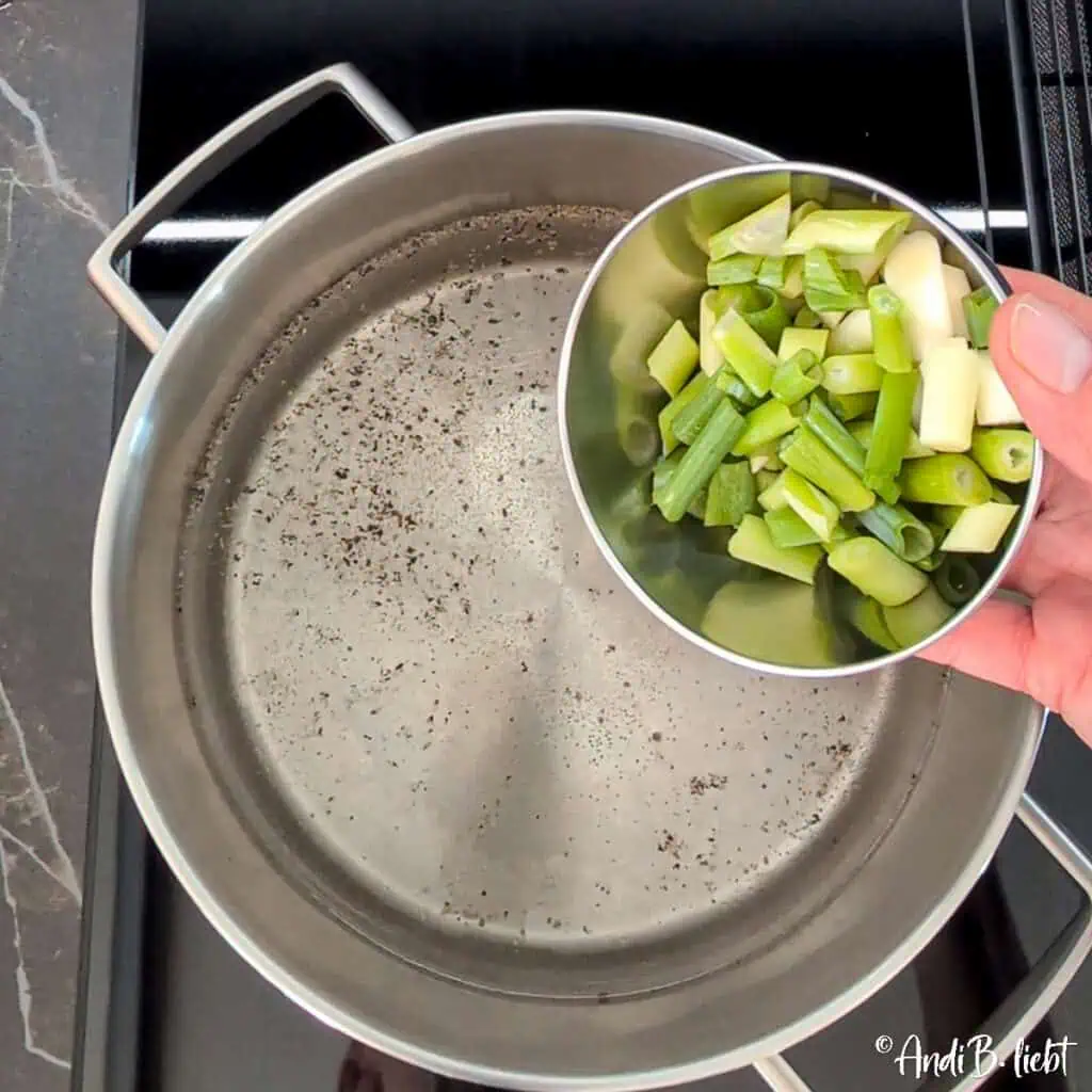 Hühnersuppe wie bei Oma Zubereitungsschritt 3
