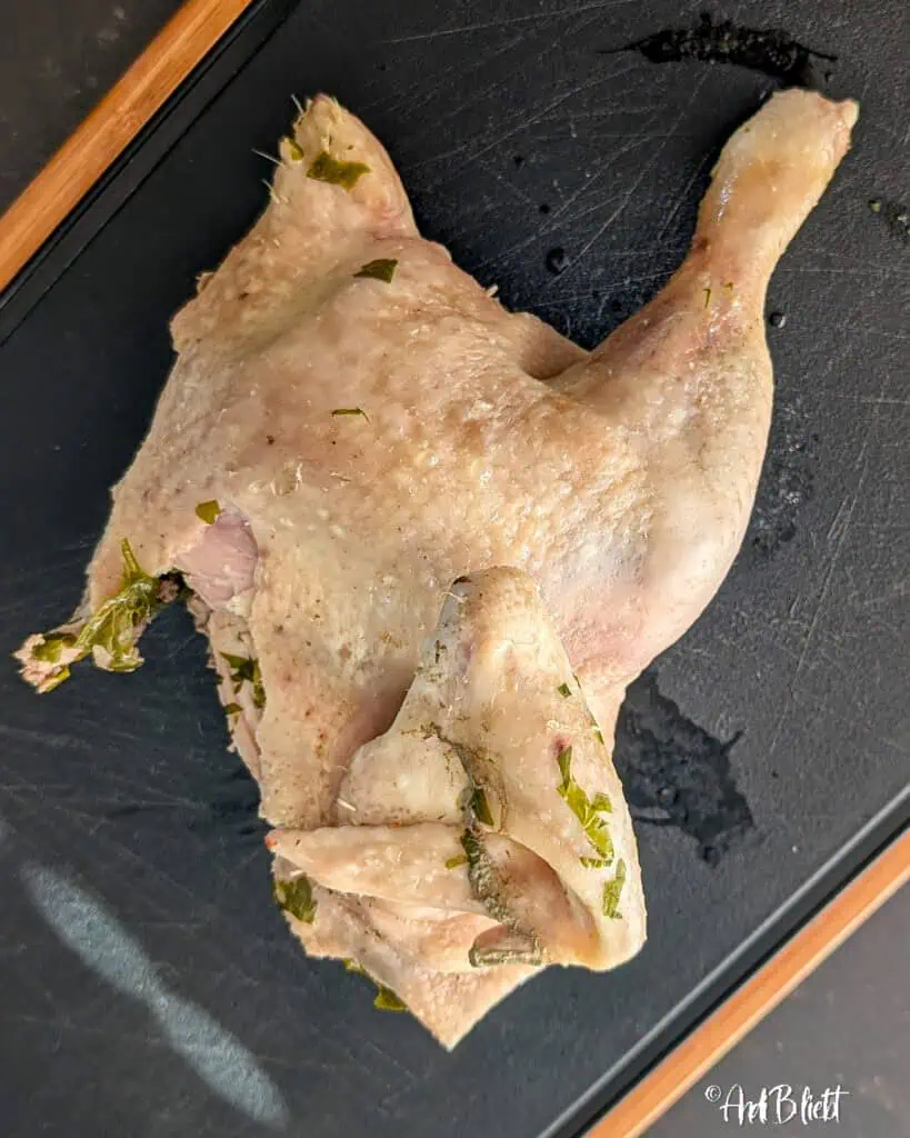 Hühnersuppe wie bei Oma Zubereitungsschritt fertiges Suppenhuhn 2