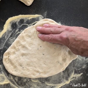 Naan Brot Rezept Teig bearbeiten