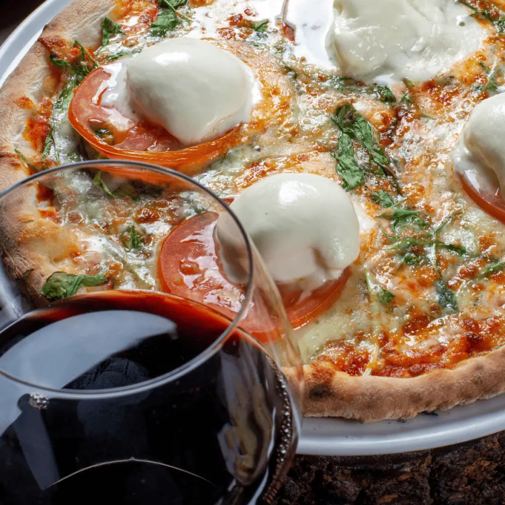 welcher-wein-passt-zu-pizza Titelfoto