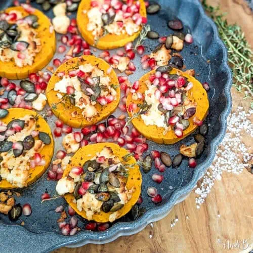 Butternut Kürbis mit Feta Gericht Titelfoto