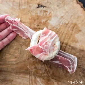 Gefüllte Champignons mit Bacon Anleitung umwickeln 1